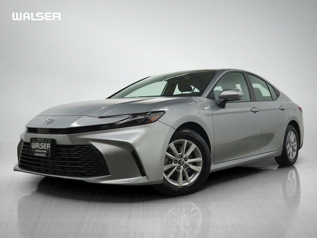 2025 Toyota Camry LE FWD