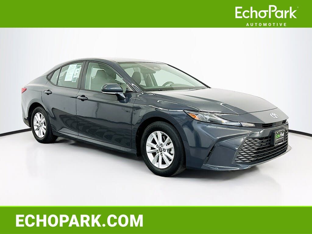 2025 Toyota Camry LE FWD