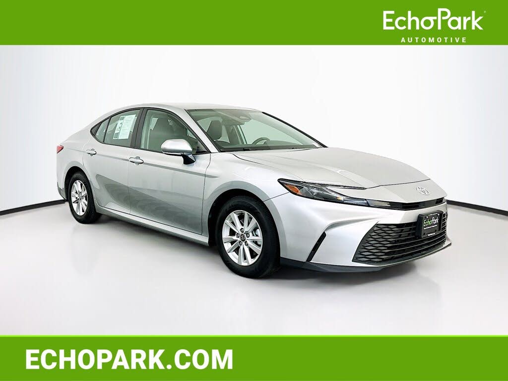 2025 Toyota Camry LE FWD