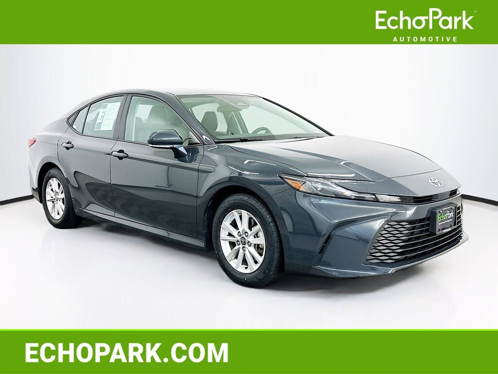 2025 Toyota Camry LE FWD