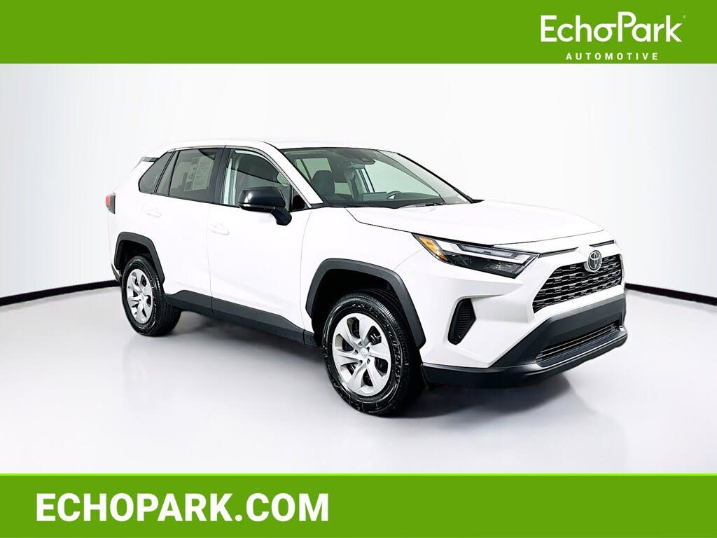 2025 Toyota RAV4 LE FWD