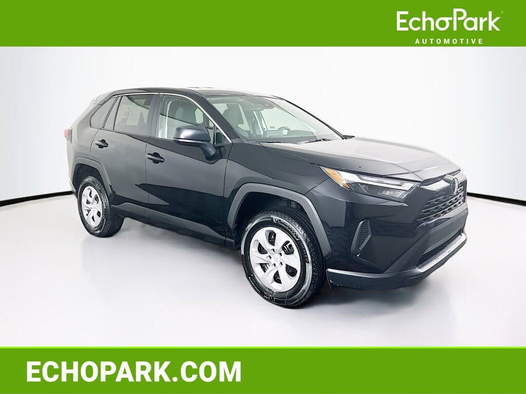 2025 Toyota RAV4 LE FWD