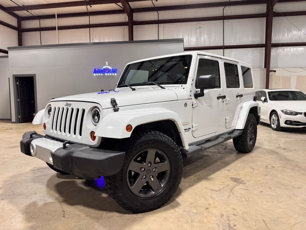 2013 Jeep Wrangler Unlimited Sahara 4WD