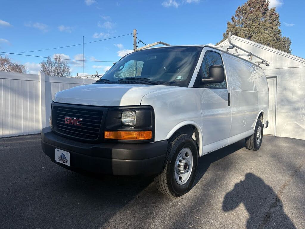 2014 GMC Savana Cargo 3500 RWD