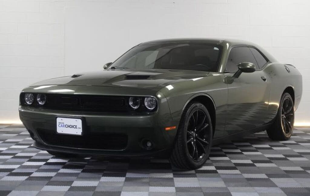 2018 Dodge Challenger SXT Plus RWD