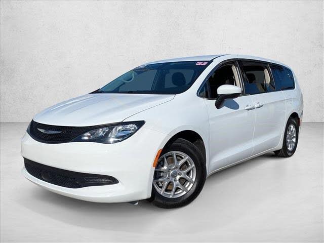 2022 Chrysler Voyager LX FWD