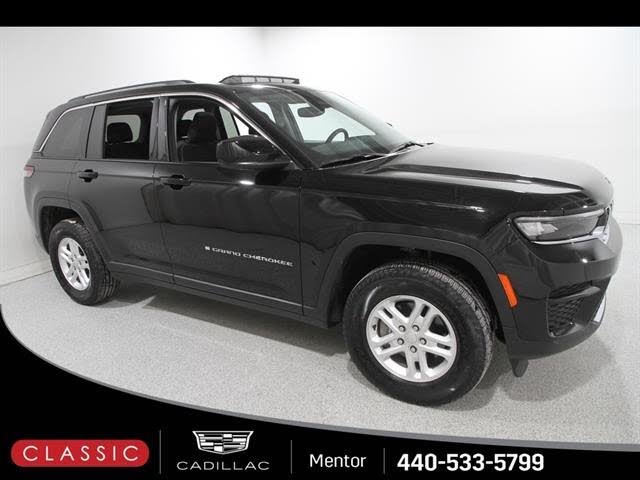 2023 Jeep Grand Cherokee Laredo 4WD