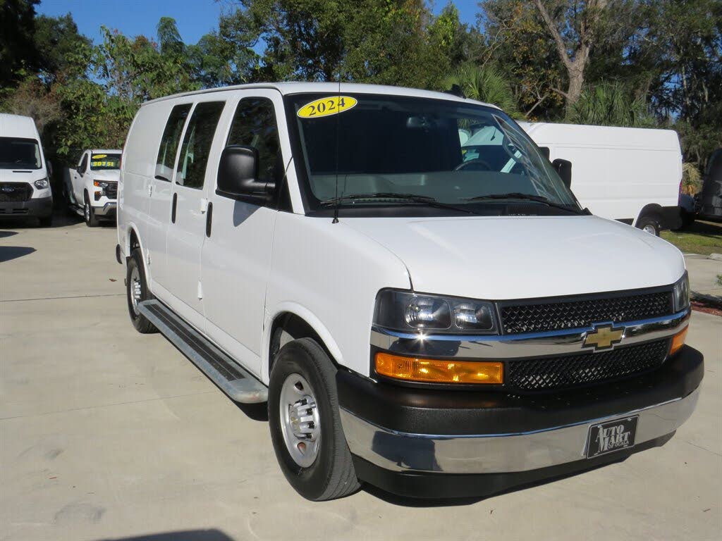 2024 Chevrolet Express Cargo 2500 RWD