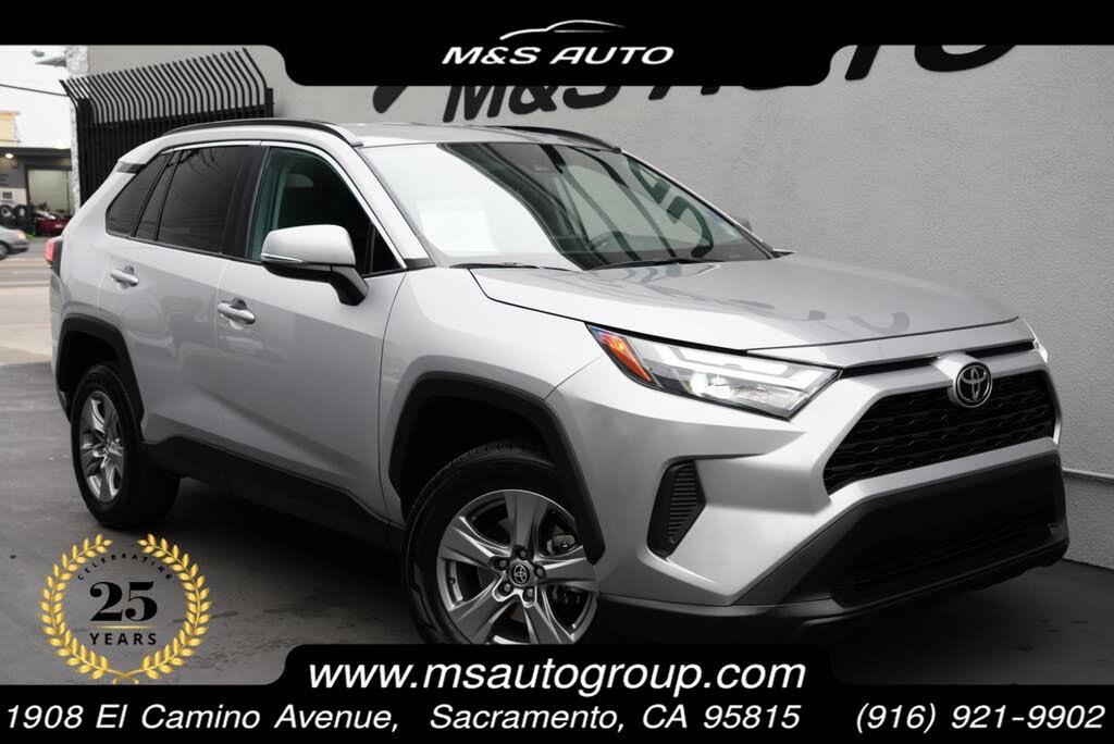 2024 Toyota RAV4 XLE FWD