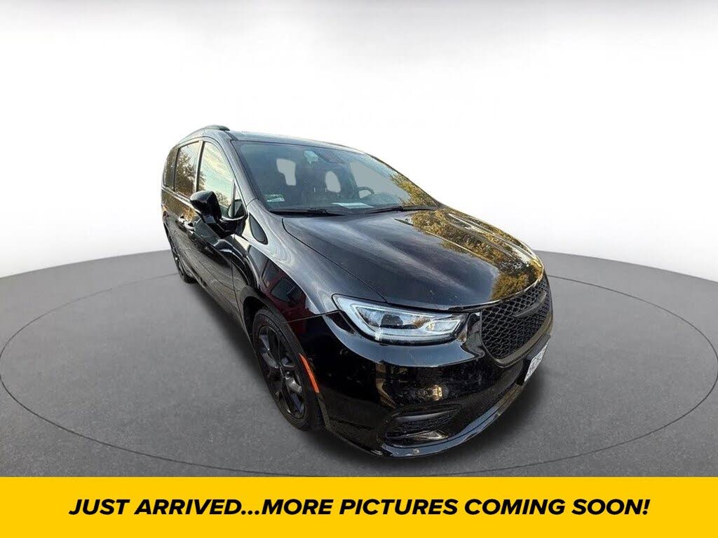 2025 Chrysler Pacifica Limited FWD