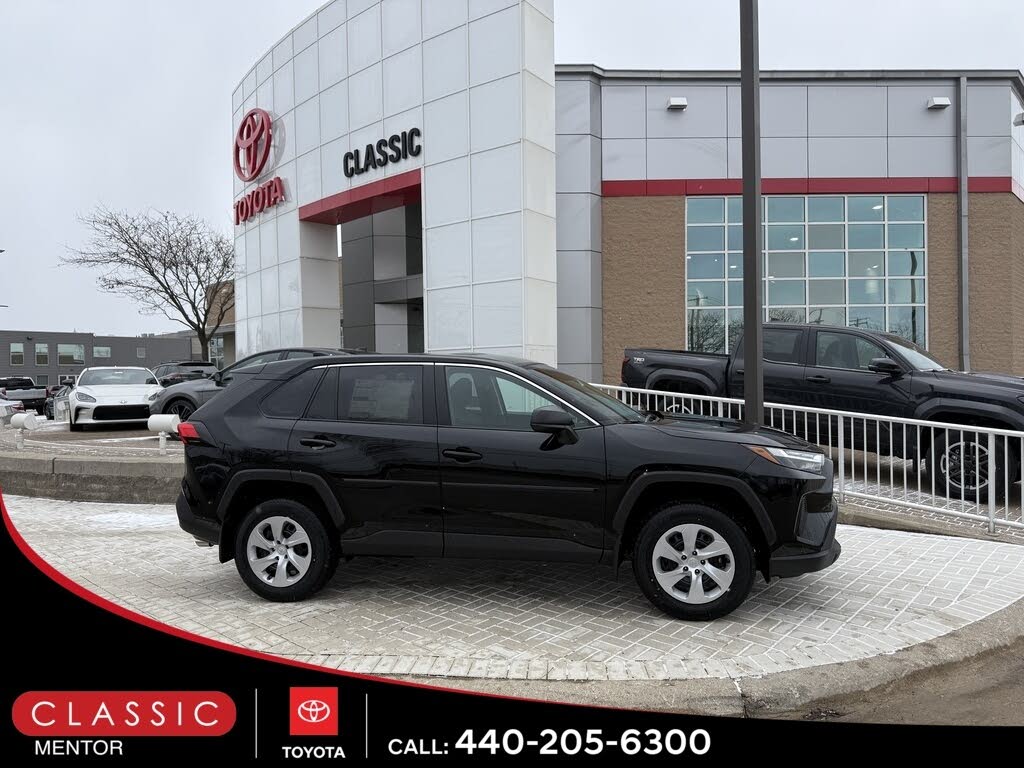 2025 Toyota RAV4 LE AWD
