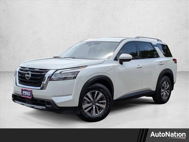 2023 Nissan Pathfinder SL 4WD