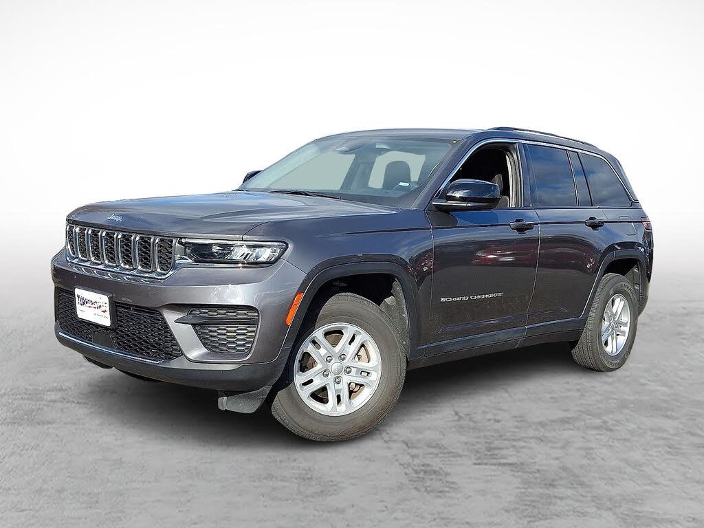 2024 Jeep Grand Cherokee Laredo 4WD