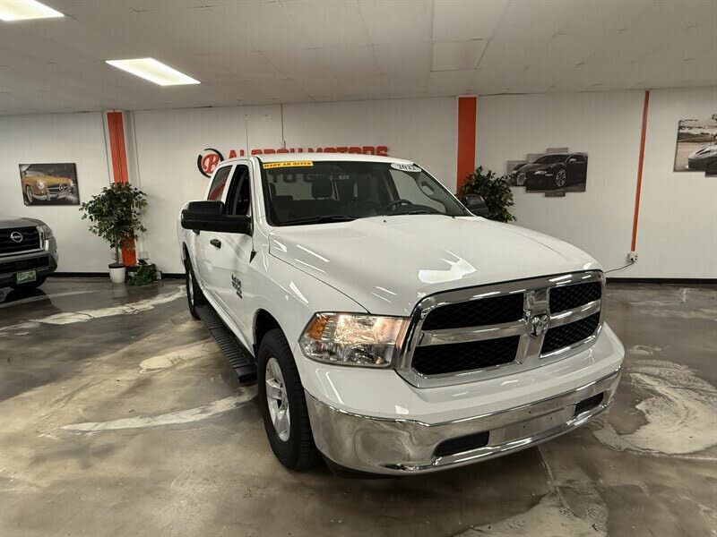 2022 RAM 1500 Classic SLT Crew Cab RWD