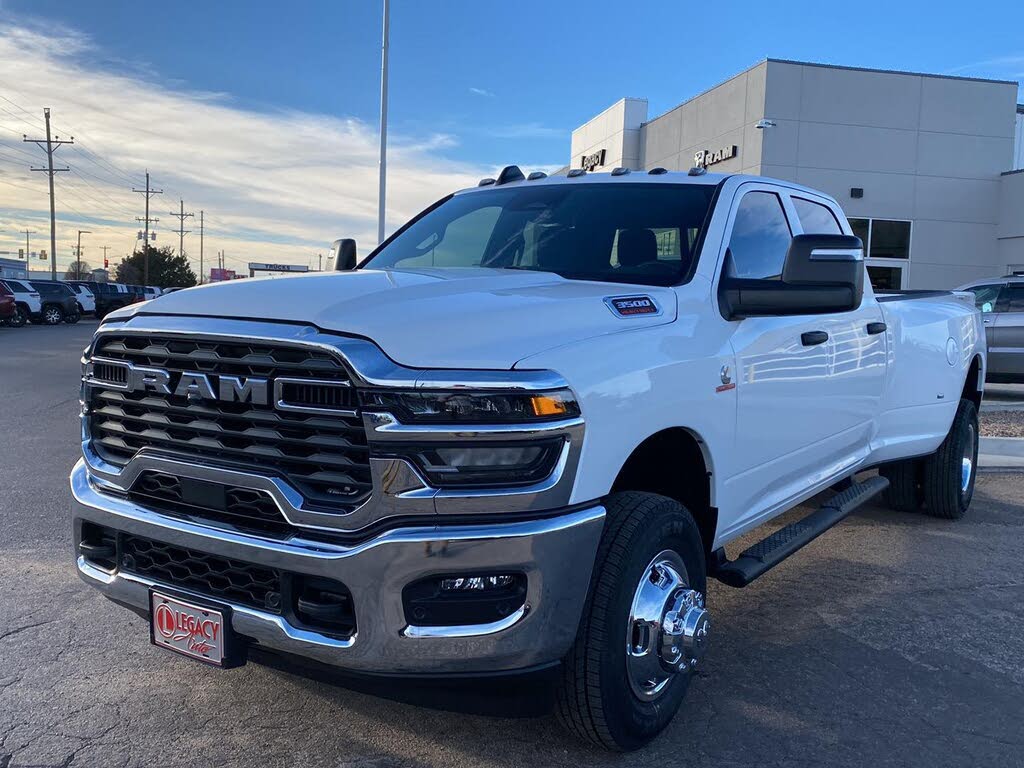 2026 RAM 3500 Tradesman Crew Cab LB DRW 4WD