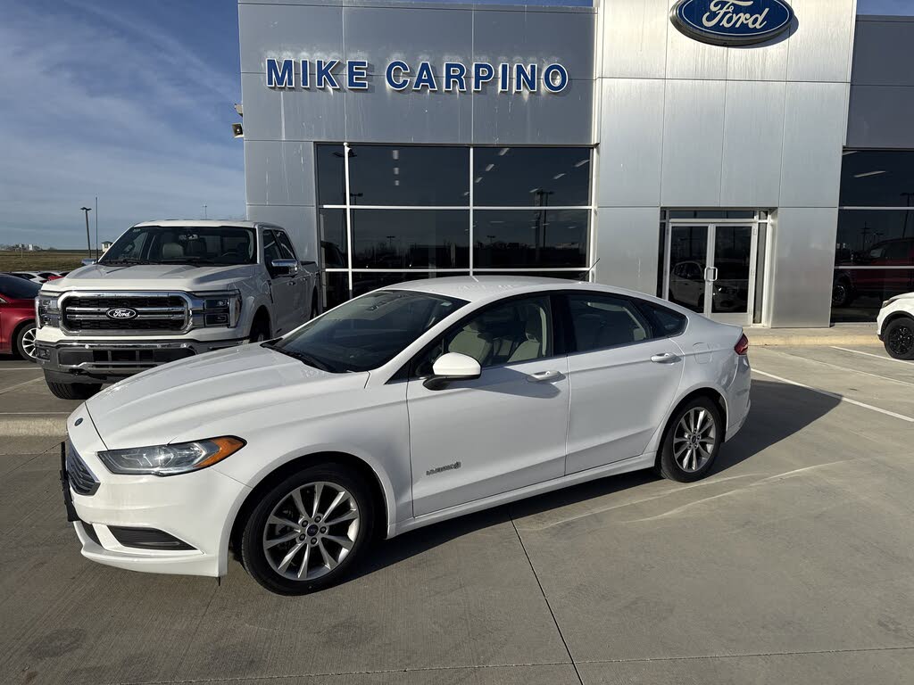 2017 Ford Fusion Hybrid S FWD