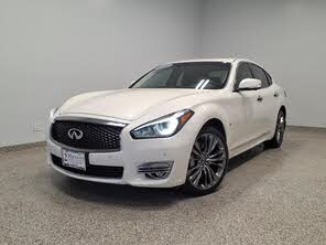 INFINITI Q70 3.7 Luxe AWD