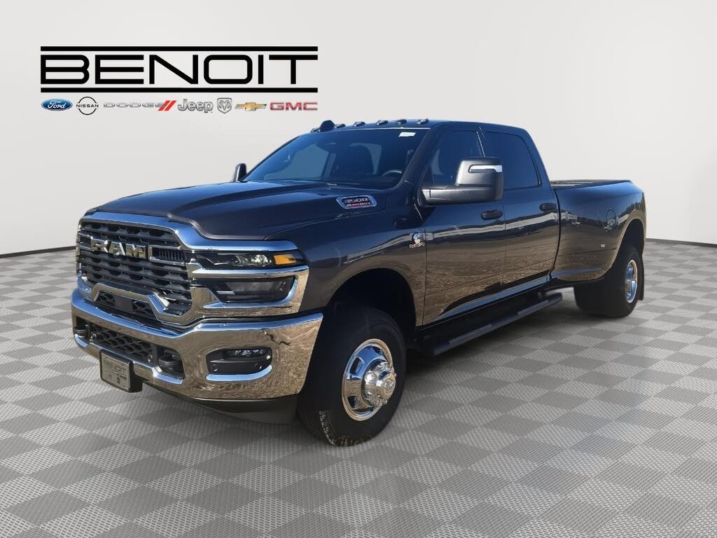 2026 RAM 3500 Tradesman Crew Cab LB DRW 4WD