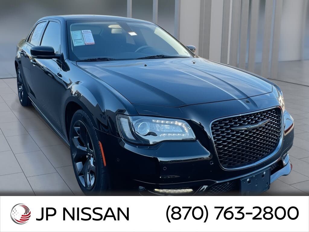 2021 Chrysler 300 Touring L RWD