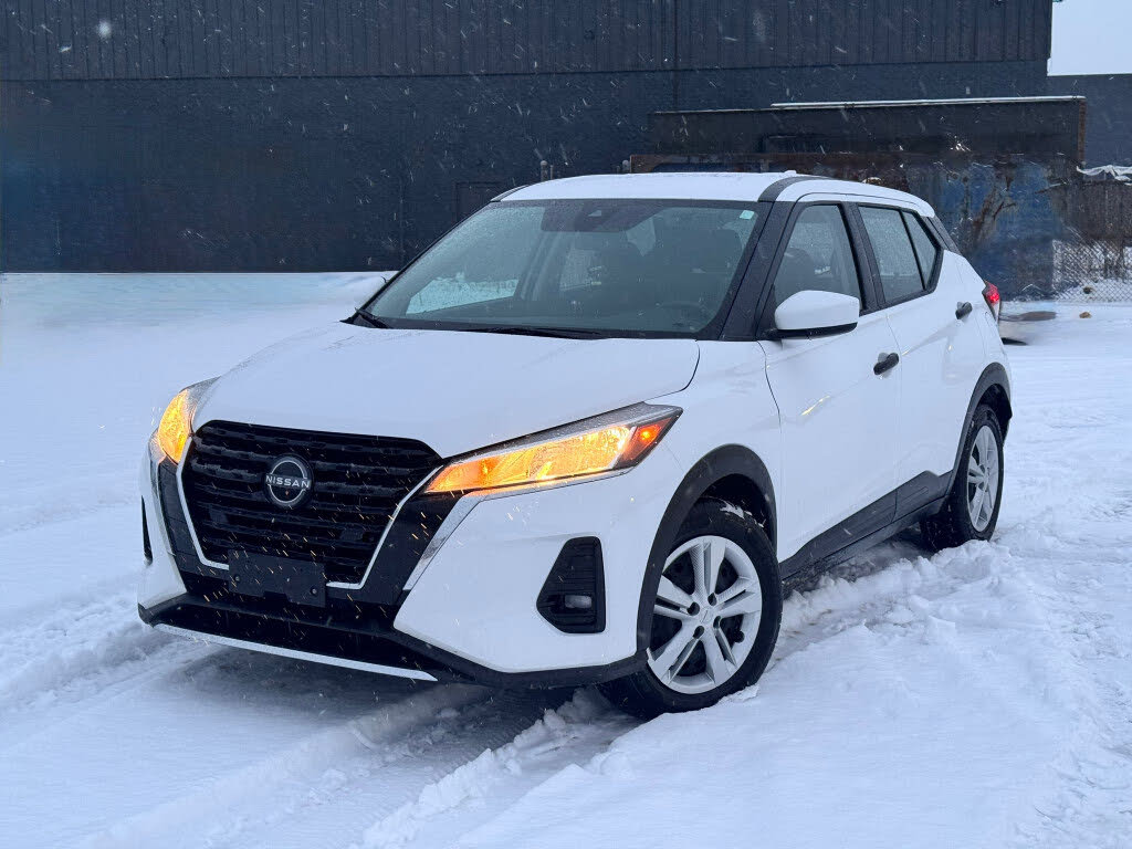 2022 Nissan Kicks S FWD