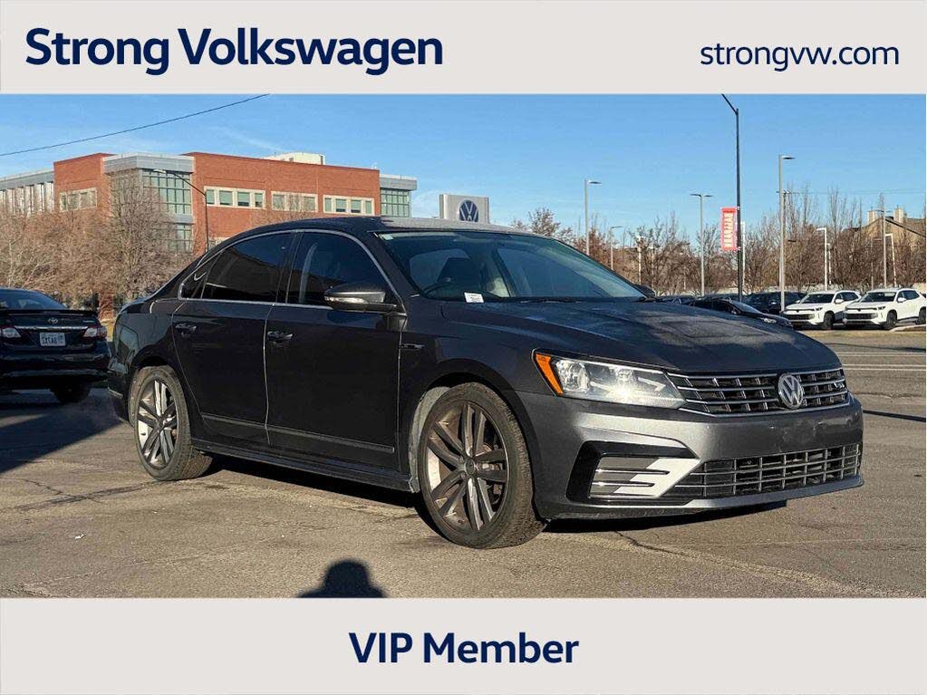 2017 Volkswagen Passat R-Line