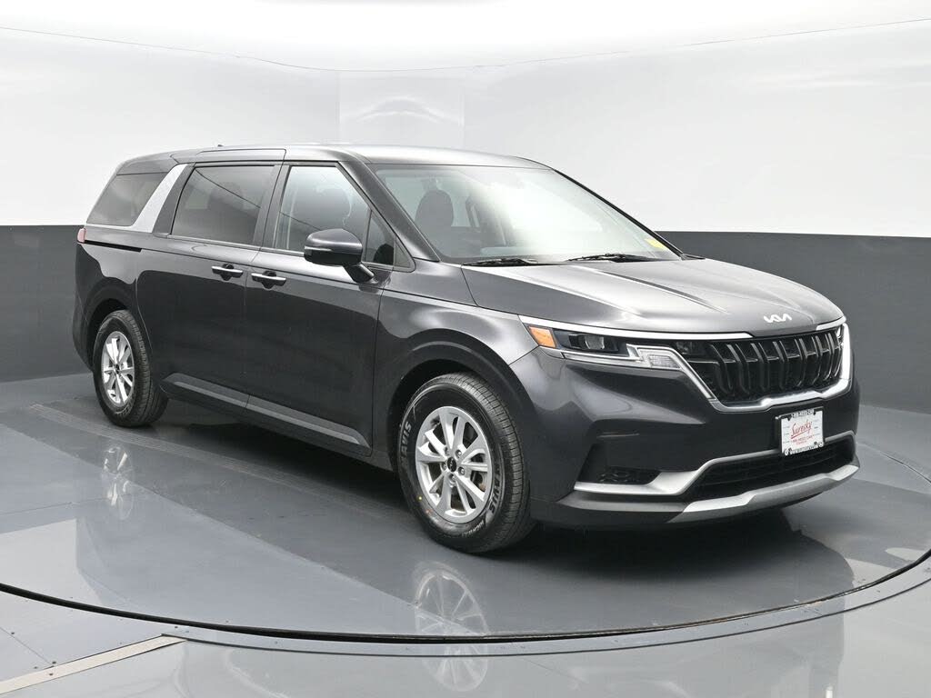 2022 Kia Carnival LX FWD