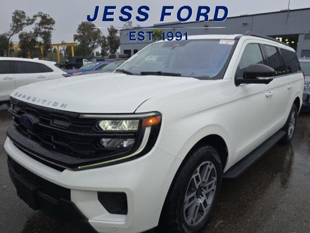 2025 Ford Expedition MAX Active 4WD