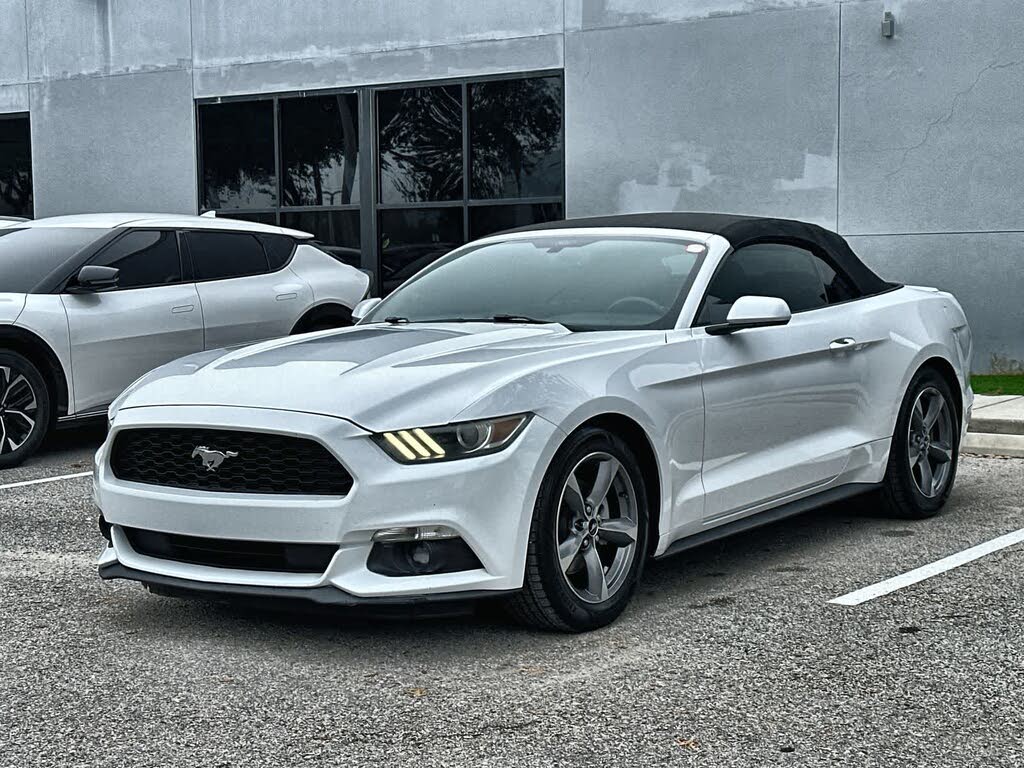 2015 Ford Mustang V6 Convertible RWD