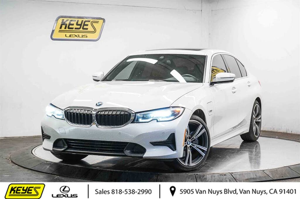 2022 BMW 3 Series 330e Hybrid Plug-in RWD