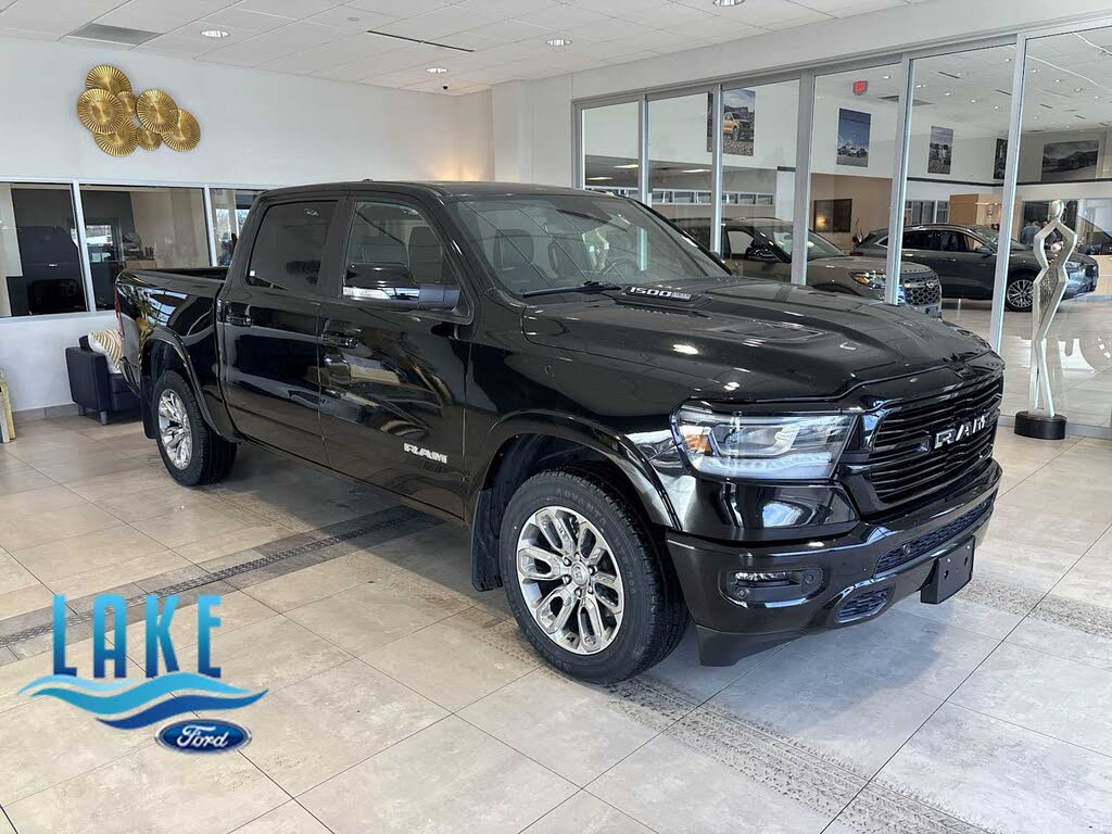 2022 RAM 1500 Laramie Crew Cab 4WD