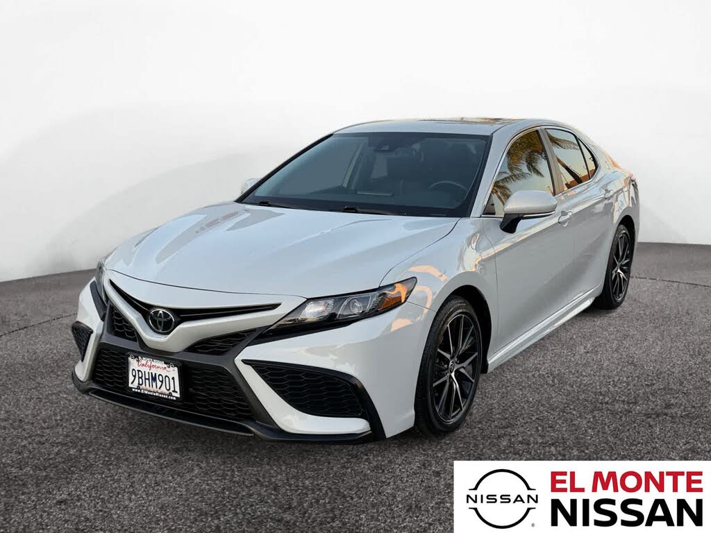 2022 Toyota Camry SE FWD