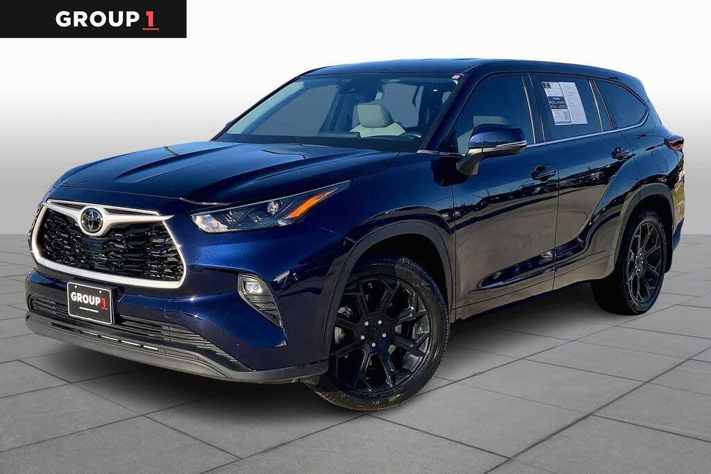 2023 Toyota Highlander LE FWD