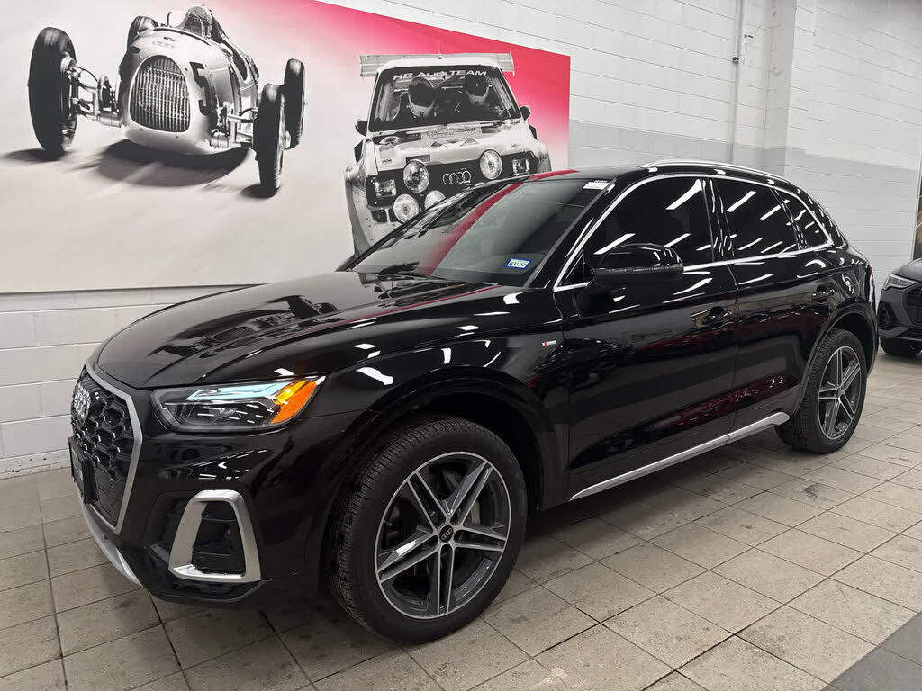 2025 Audi Q5 Hybrid Plug-in e quattro Premium Plus S Line  55 TFSI AWD