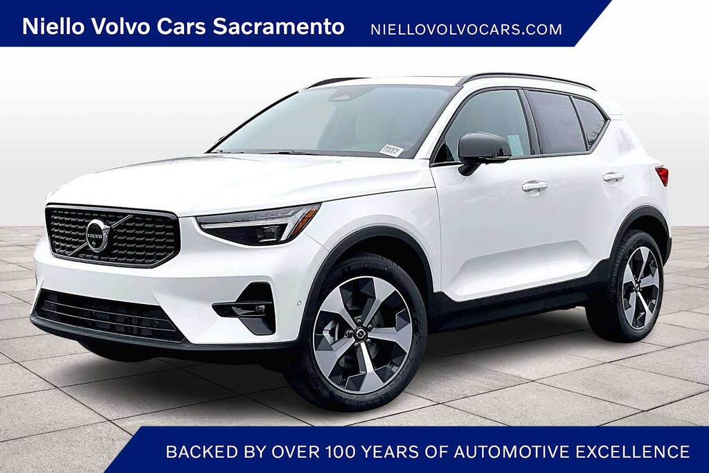 2026 Volvo XC40 B5 Plus AWD