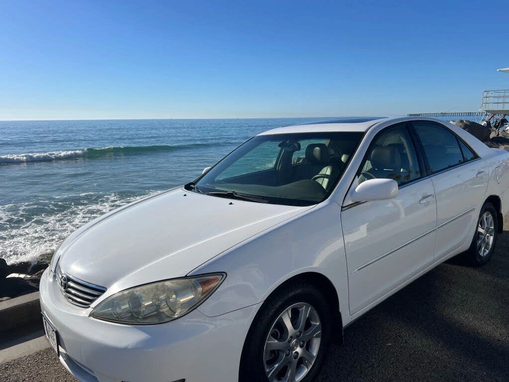 2005 Toyota Camry XLE V6 FWD