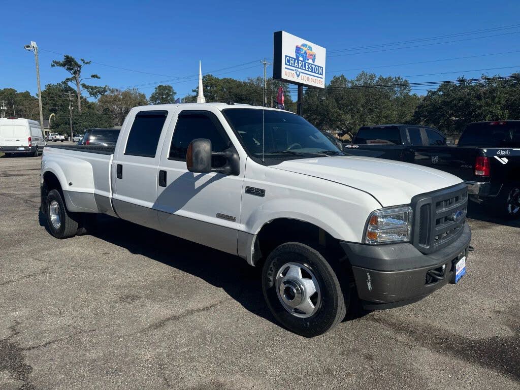 2004 Ford F-350 Super Duty Lariat Crew Cab SB DRW 4WD