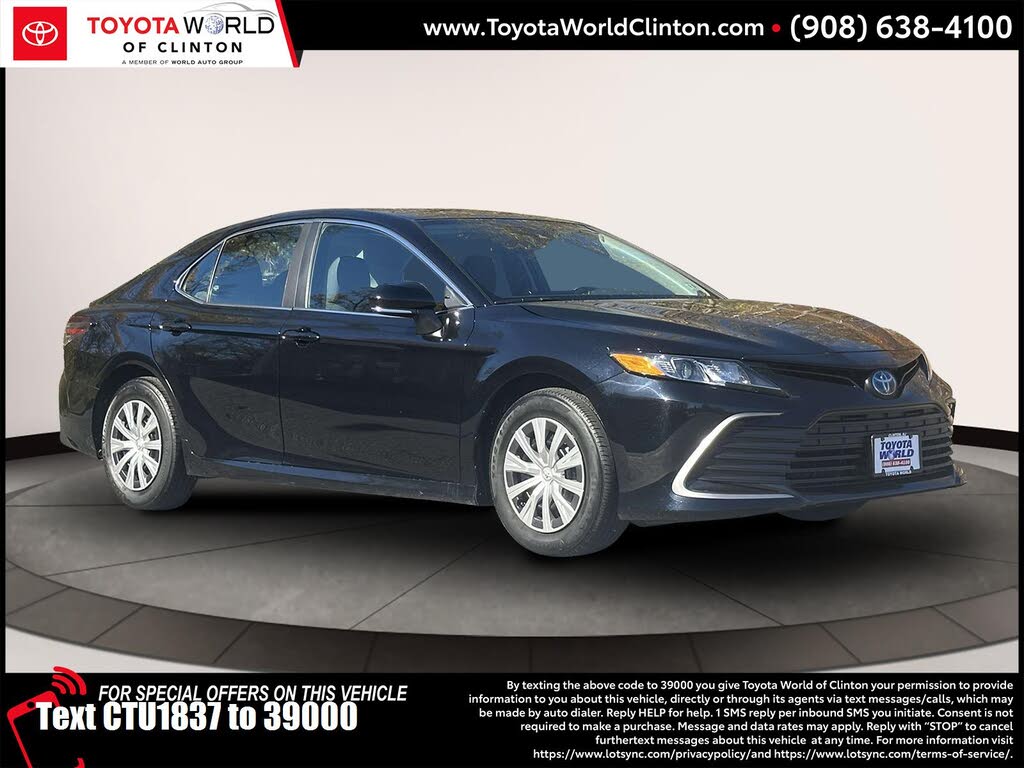 2024 Toyota Camry Hybrid LE FWD