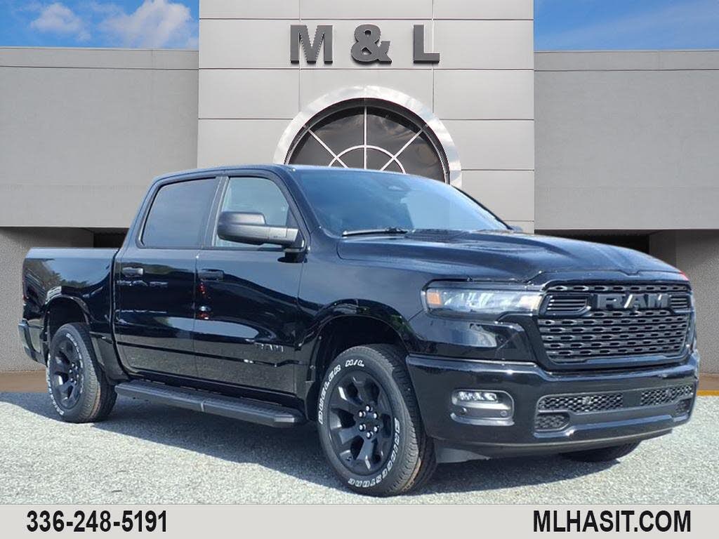 2026 RAM 1500 Express Crew Cab 4WD