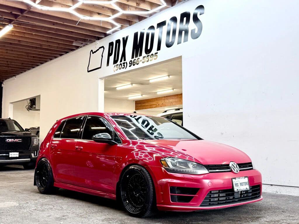 2016 Volkswagen Golf R 4-Door AWD