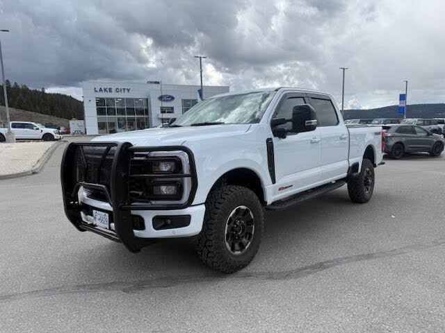 2025 Ford F-350 Super Duty Lariat Crew Cab 4WD
