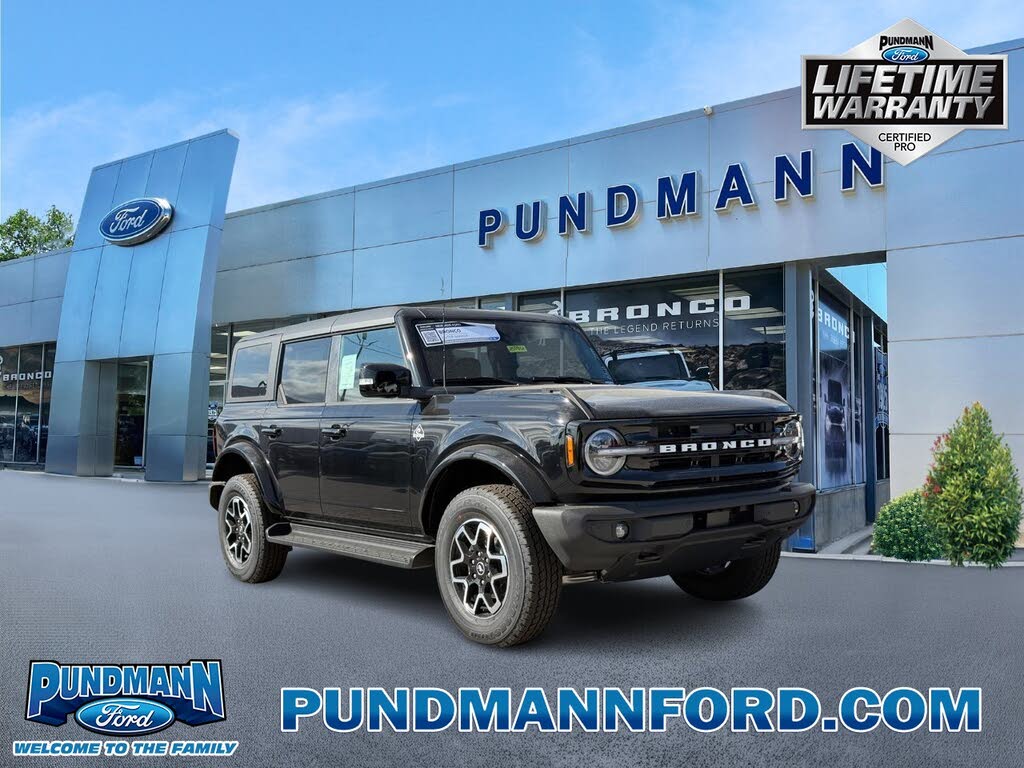 2025 Ford Bronco Outer Banks 4-Door 4WD