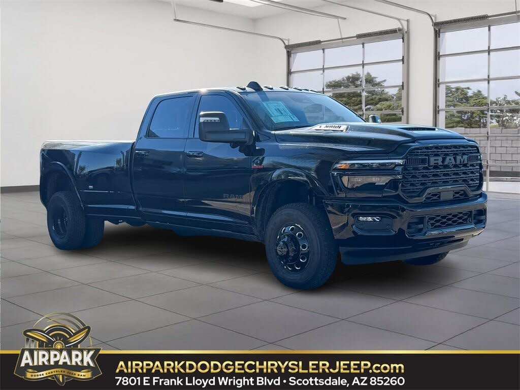 2026 RAM 3500 Limited Crew Cab LB DRW 4WD