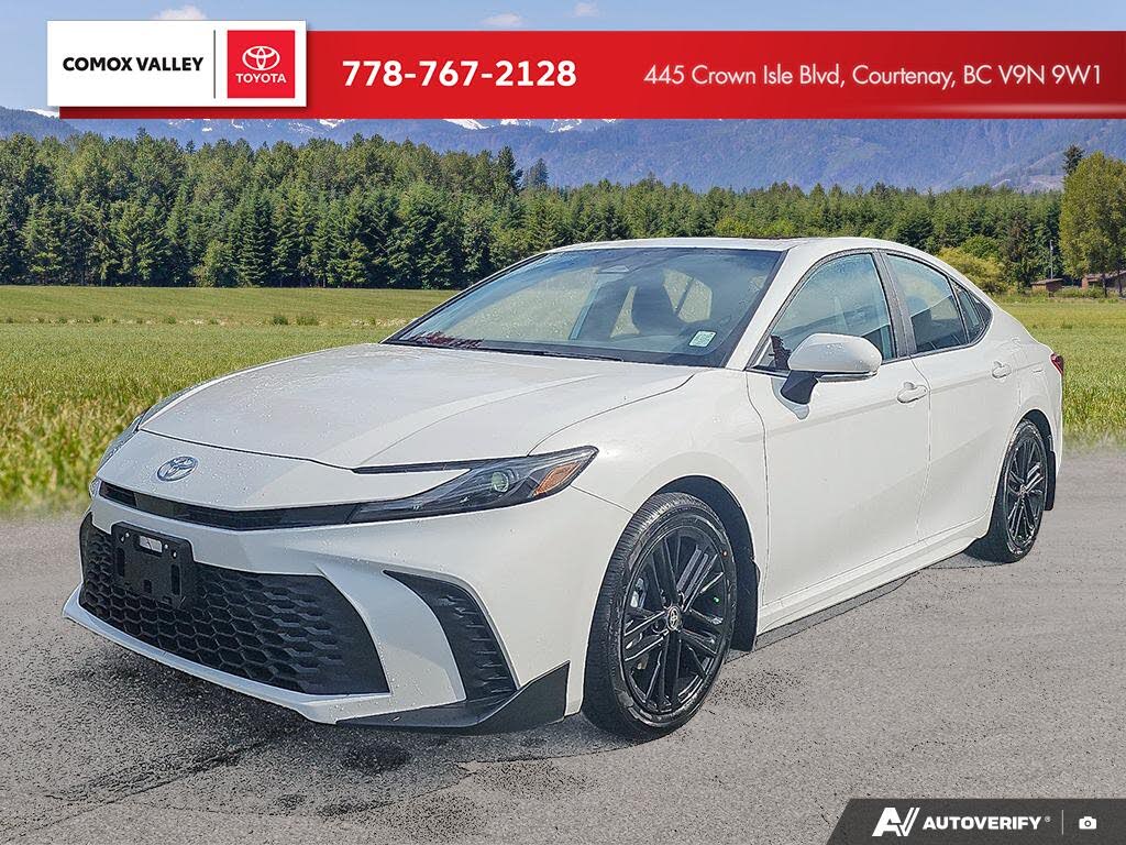 2025 Toyota Camry SE FWD