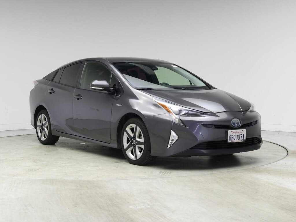 2018 Toyota Prius Three Touring FWD