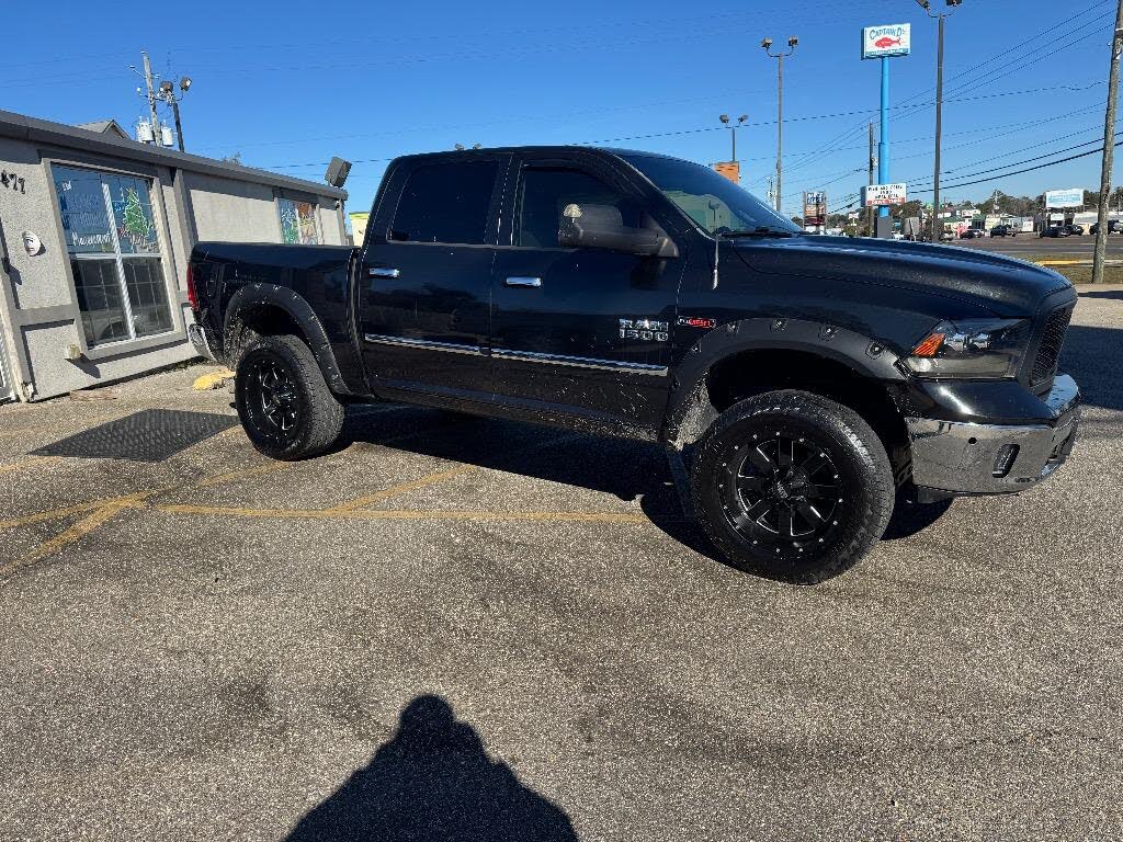 2015 RAM 1500 SLT Crew Cab 4WD