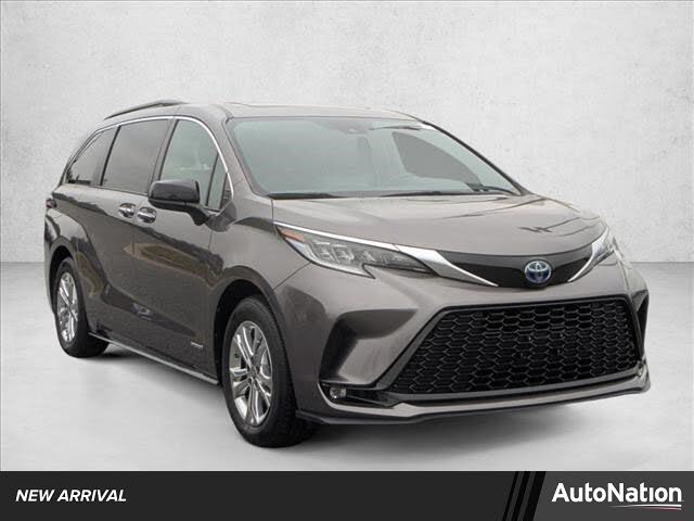 2021 Toyota Sienna XSE 7-Passenger AWD