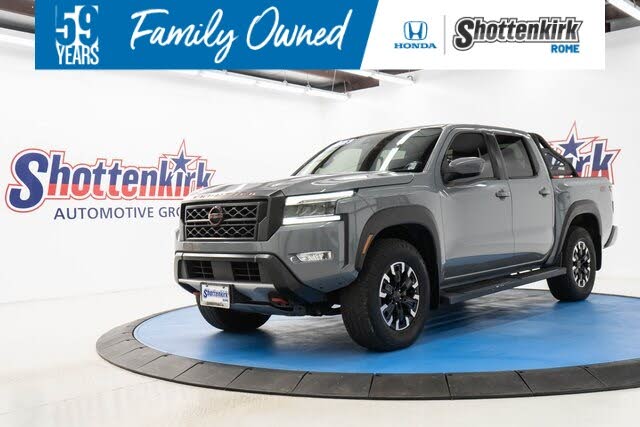 2023 Nissan Frontier PRO-4X Crew Cab 4WD