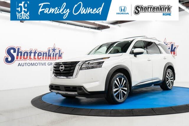 2024 Nissan Pathfinder Platinum FWD