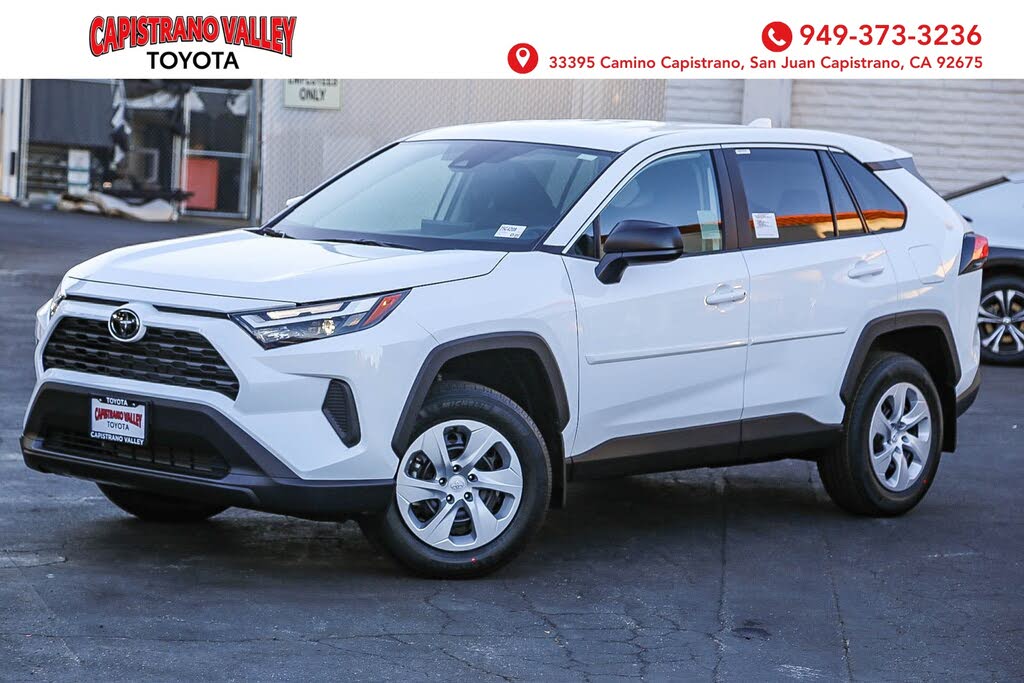 2025 Toyota RAV4 LE FWD