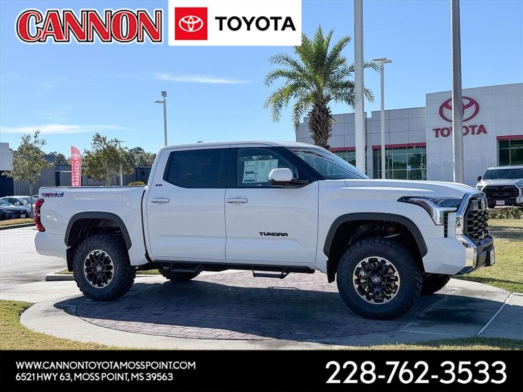 2026 Toyota Tundra SR5 CrewMax Cab 4WD